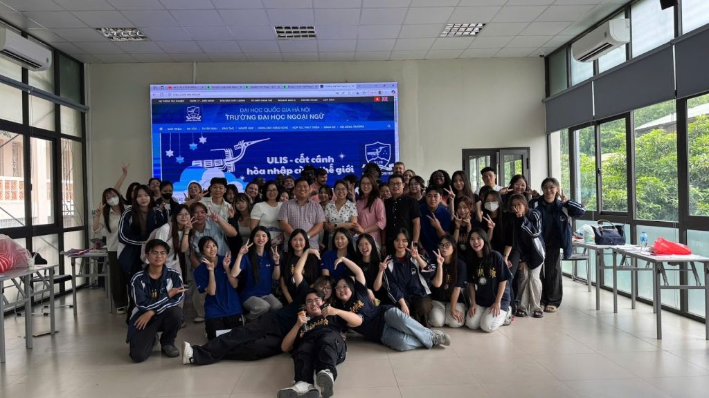 Khoa Giáo dục Quốc tế đã tổ chức thành công buổi chuyên đề cuối cùng trong chuỗi 10 chuyên đề ôn thi VSTEP dành riêng cho sinh viên ngành Kinh tế - Tài chính thuộc chương trình tiếng Anh tăng cường.